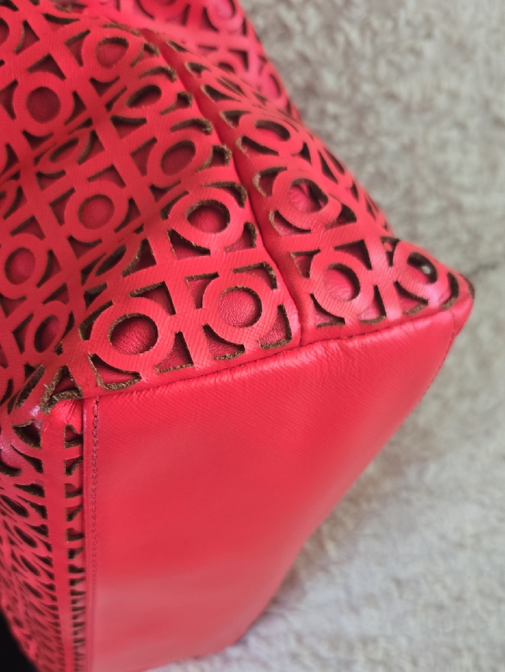Tory Burch Coral Red LaserCut Tote Bag. EUC - Picture 4 of 11